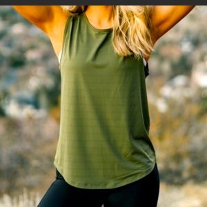 Zyia Olive Horizon Muscle Tank Green sz large